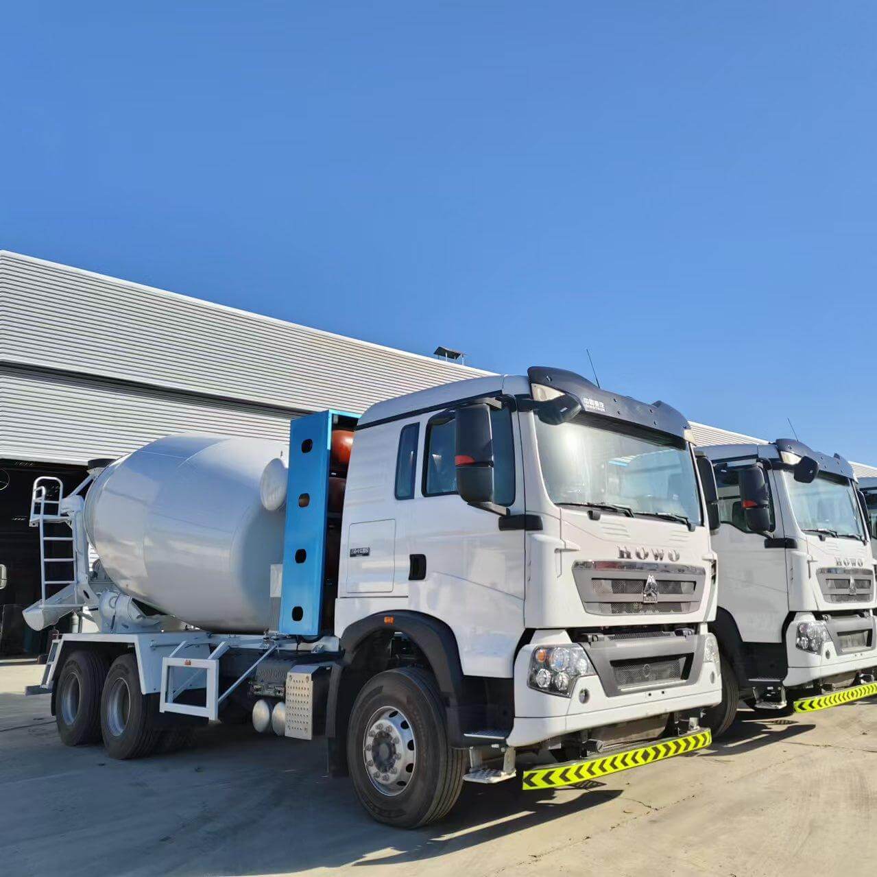 howo tx7 Mixer Truck (3)