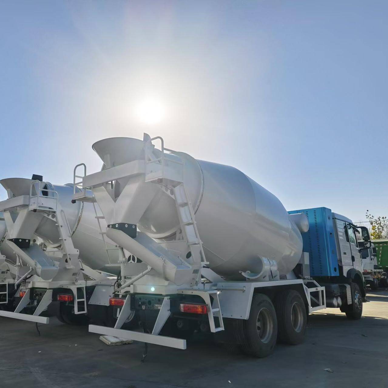 howo tx7 Mixer Truck (9)