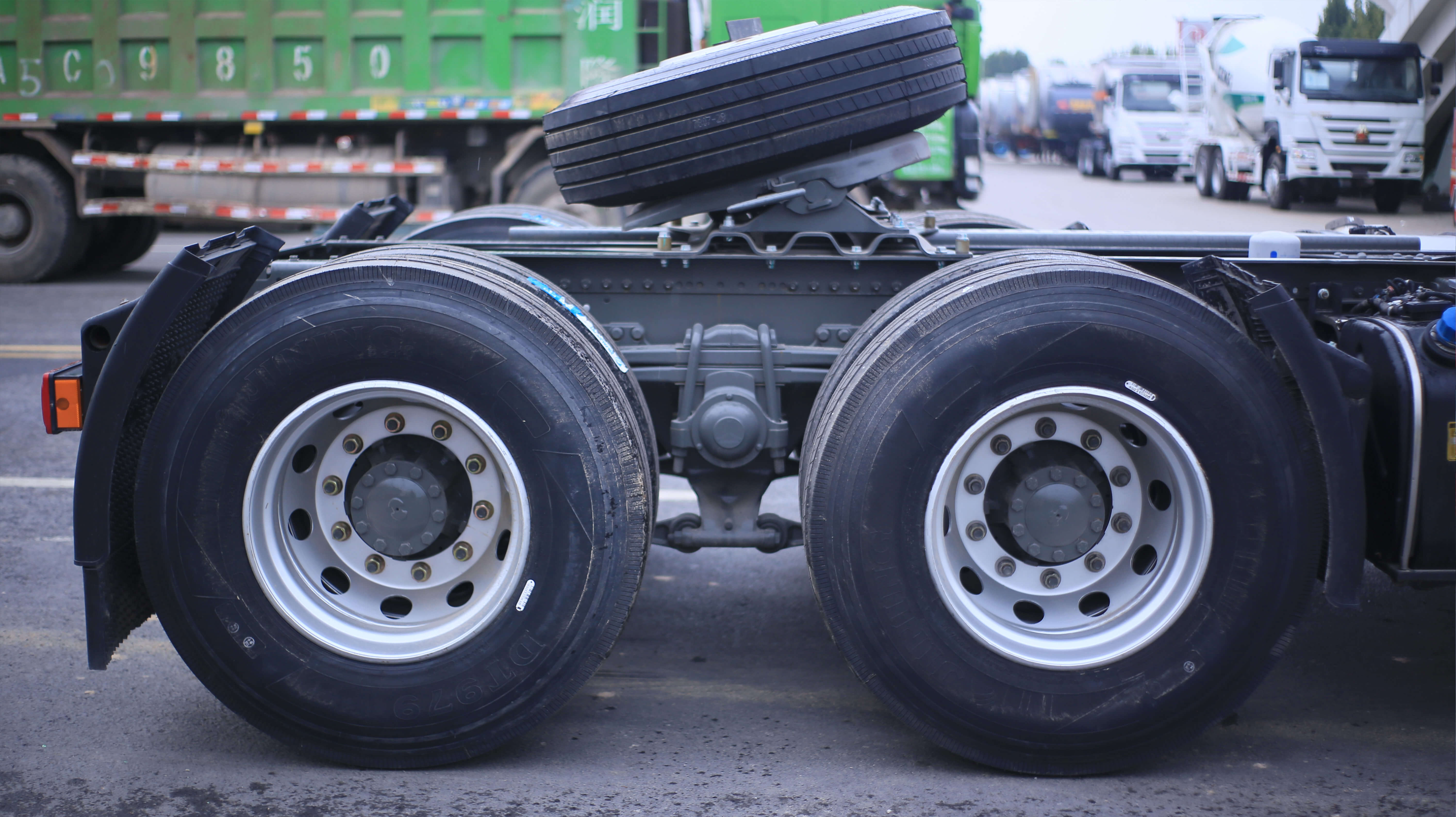 HOWO TX 6X4 TRUCK (11)