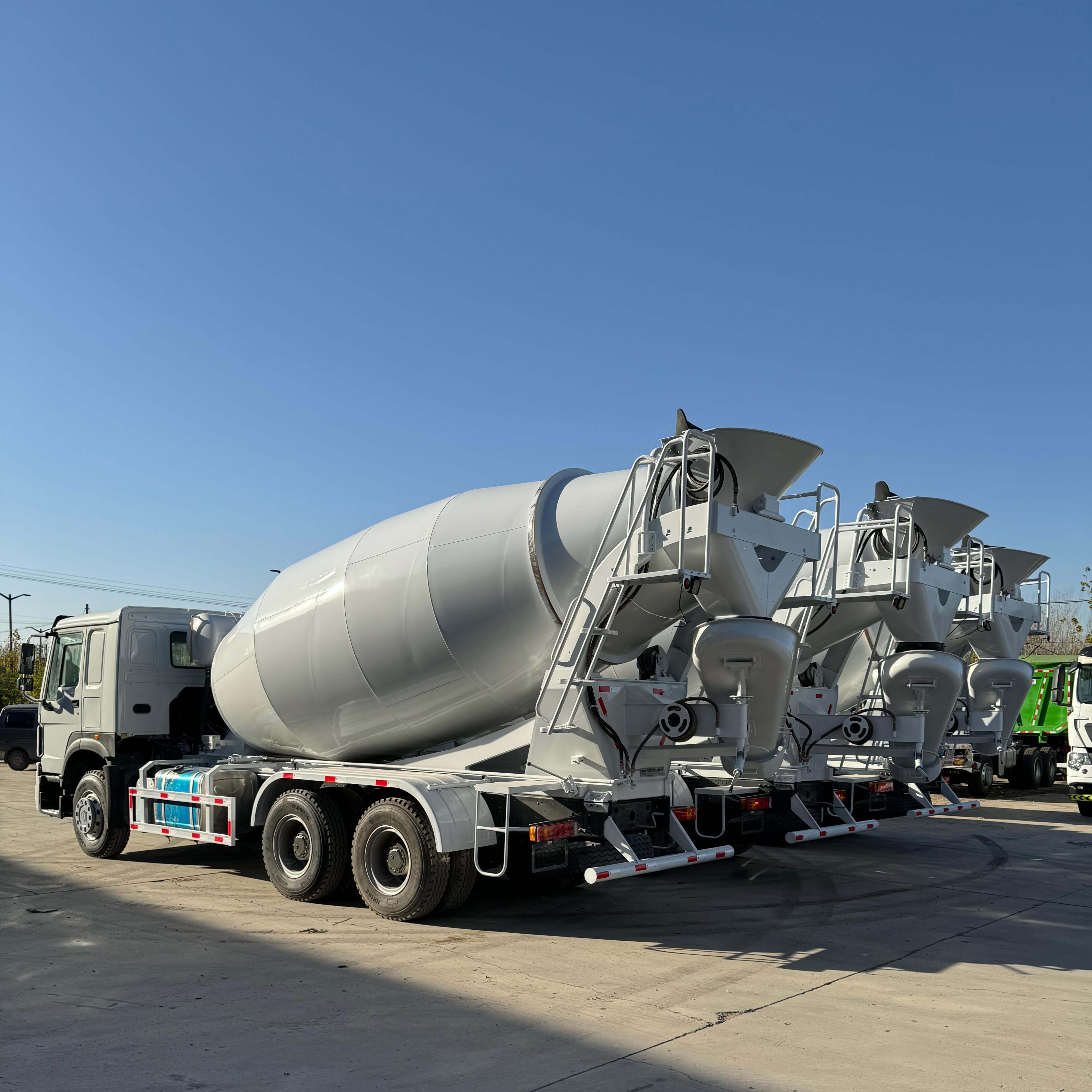 მეორადი Howo ბეტონის სატვირთო მანქანა მეორადი Howo ბეტონის სატვირთო მანქანა