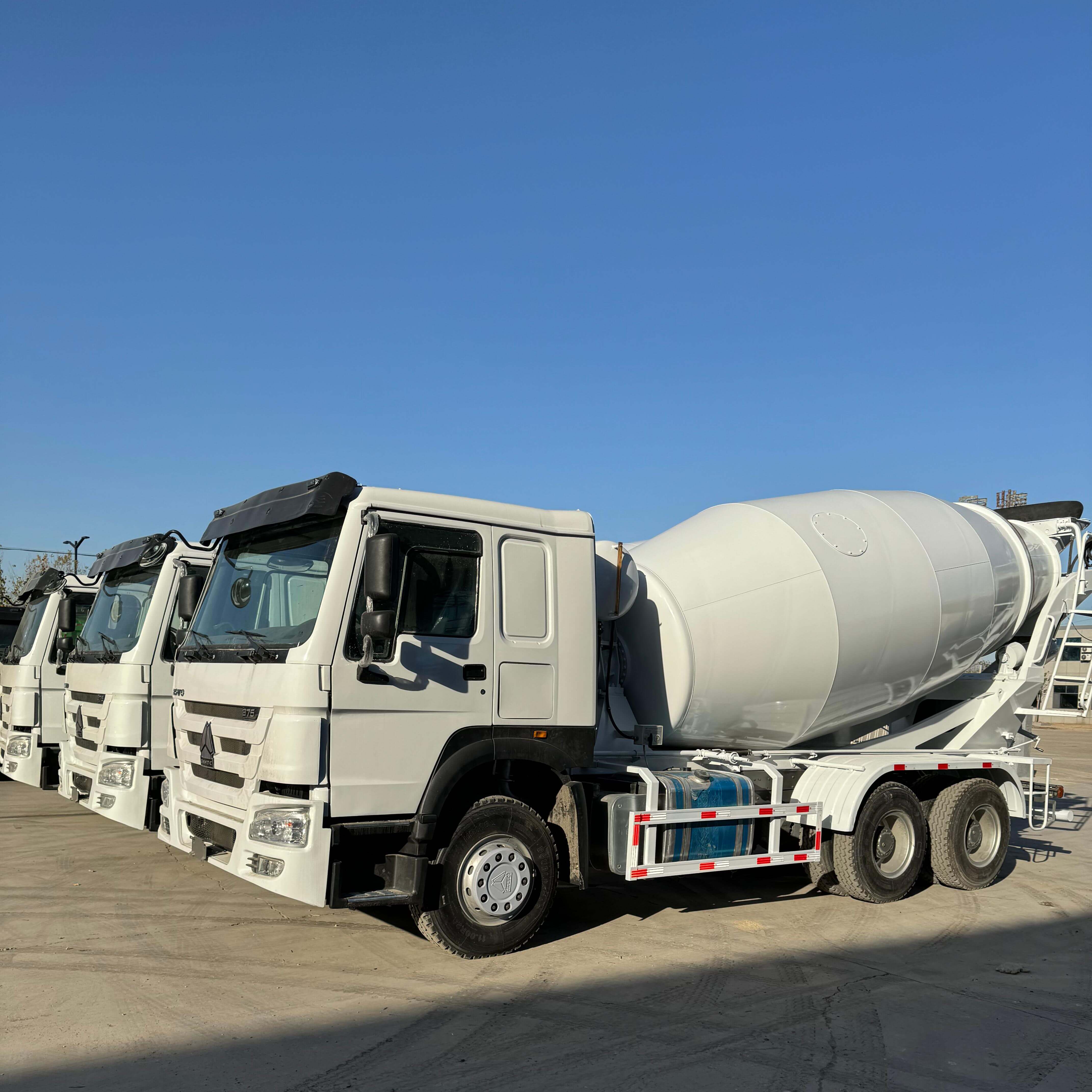 მეორადი Howo ბეტონის სატვირთო მანქანა მეორადი Howo ბეტონის სატვირთო მანქანა