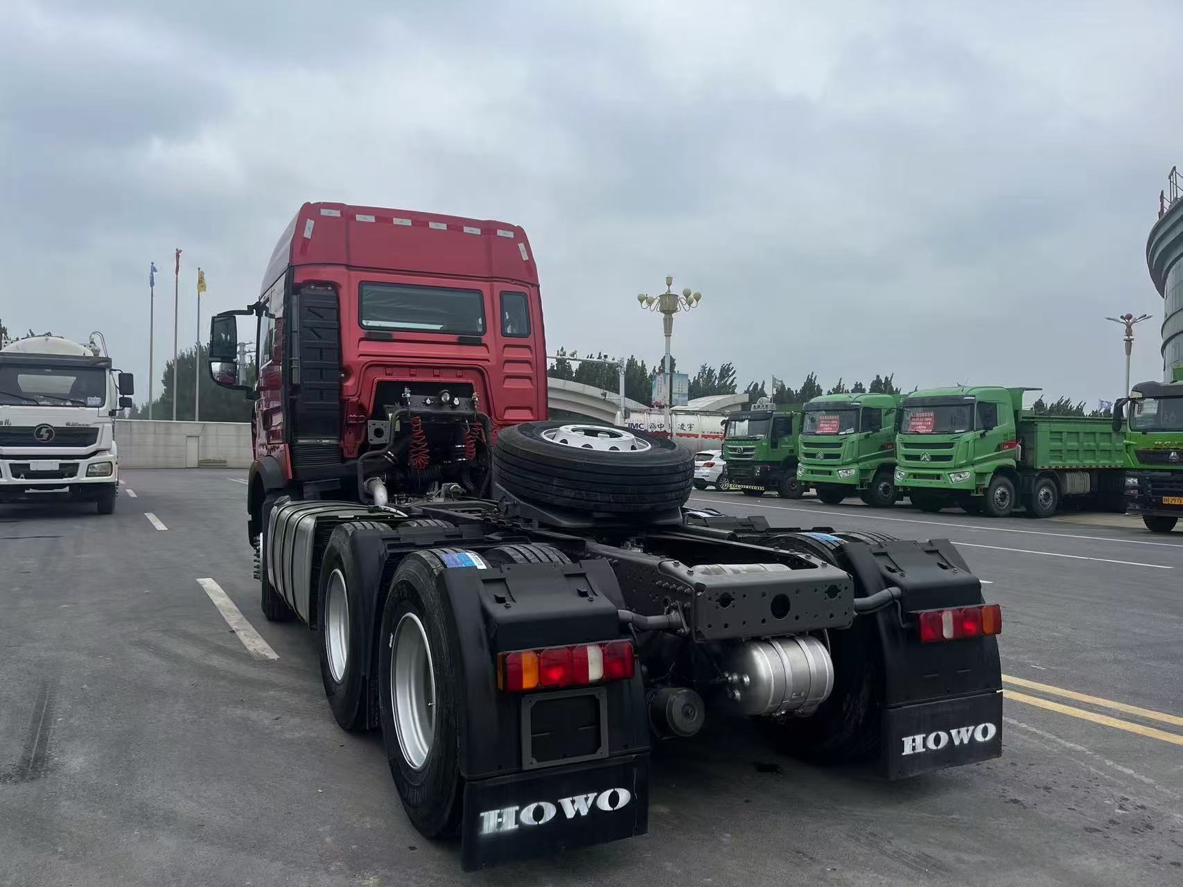 HOWO TX5 Tractor Truck