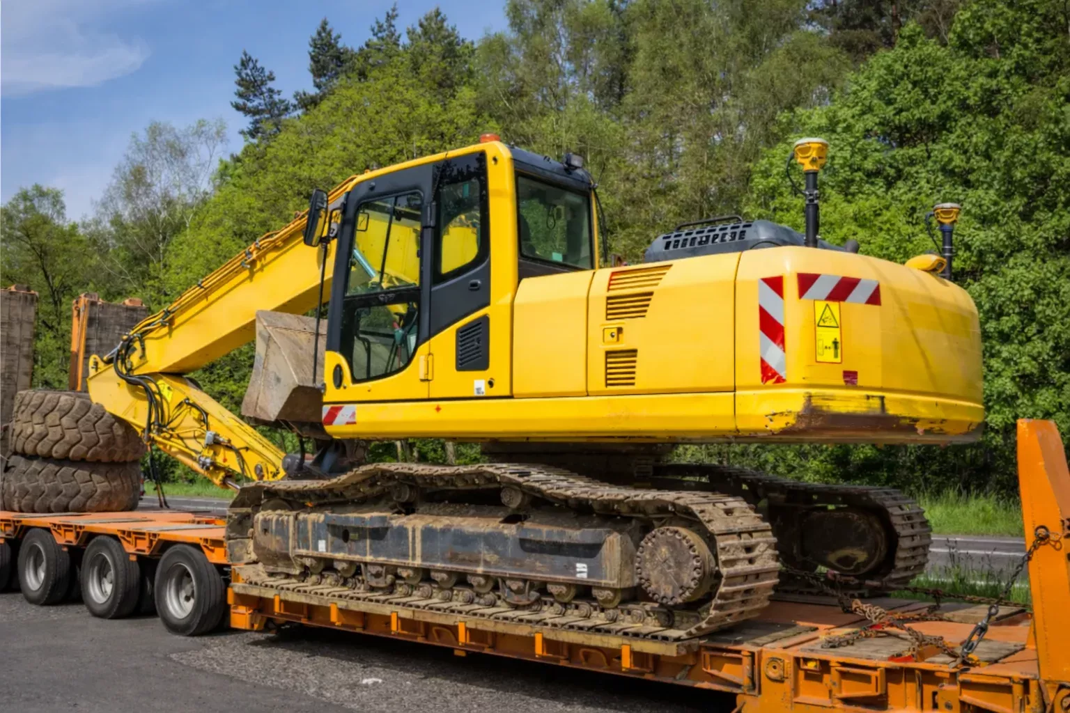 transport excavator.webp