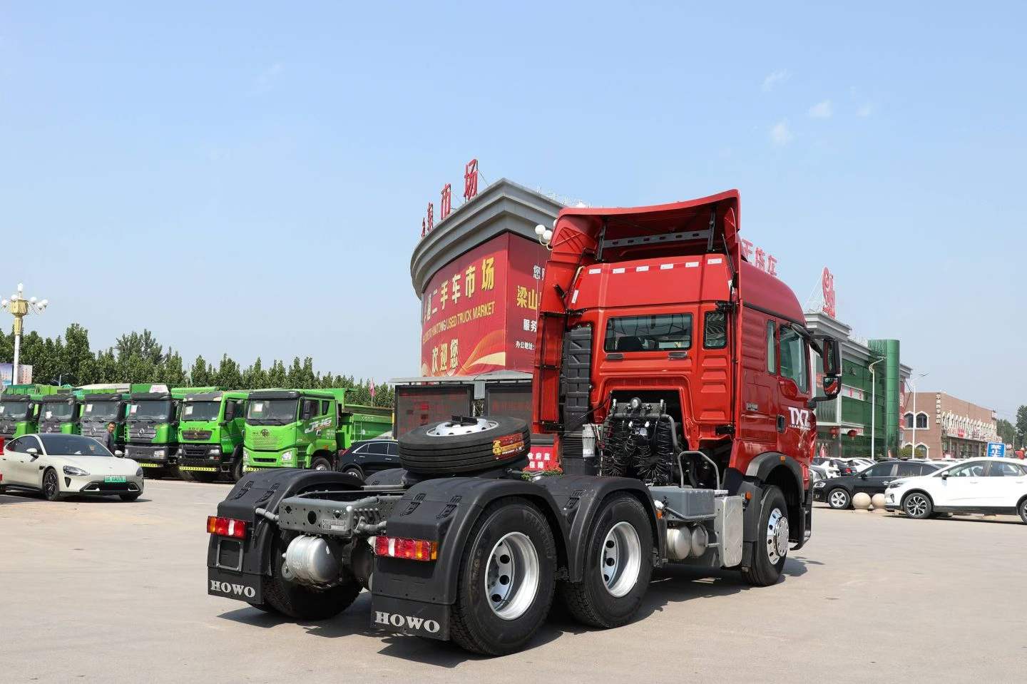 HOWO TX7 Pro 6x4 heavy duty tractor truck rear view.jpg