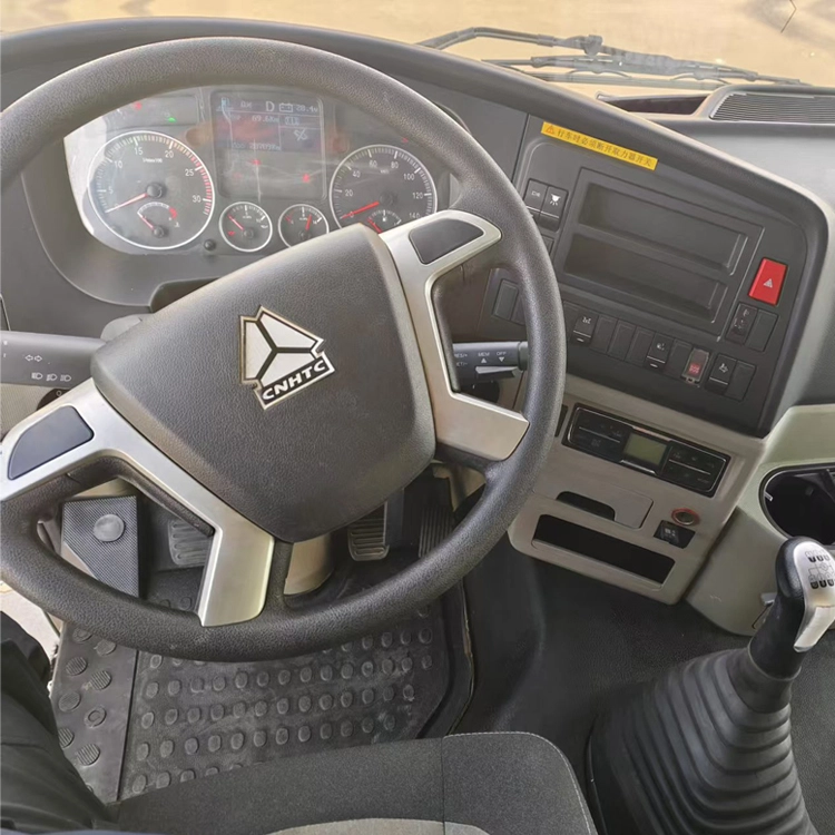 HOWO NX 8&times;4 Dump Truck 3 