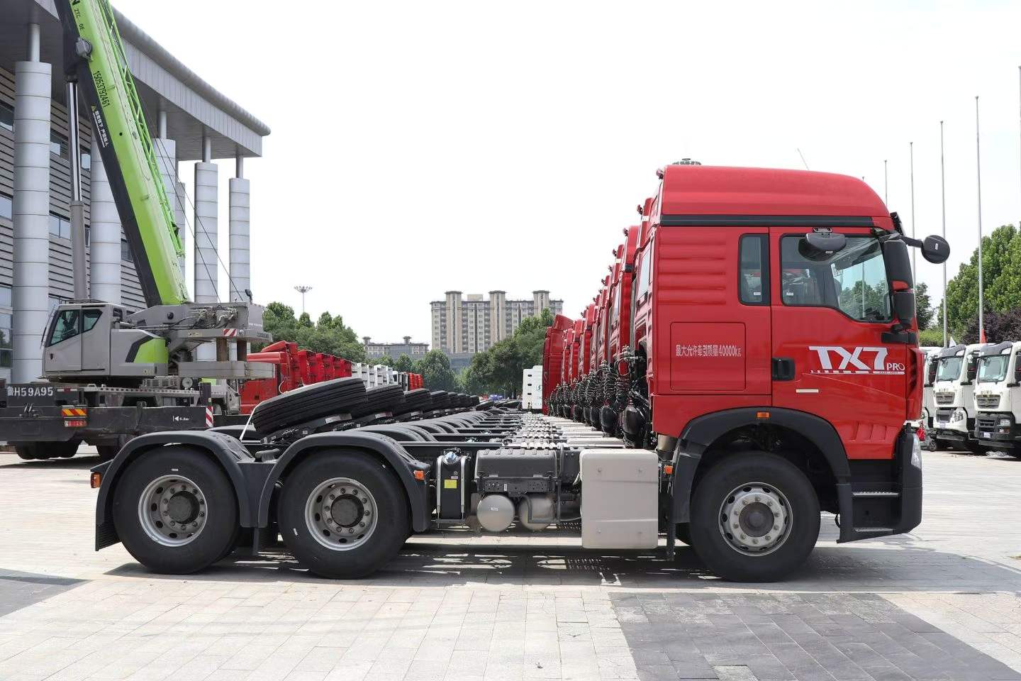 HOWO TX7 Pro tractor truck for sale from China.jpg