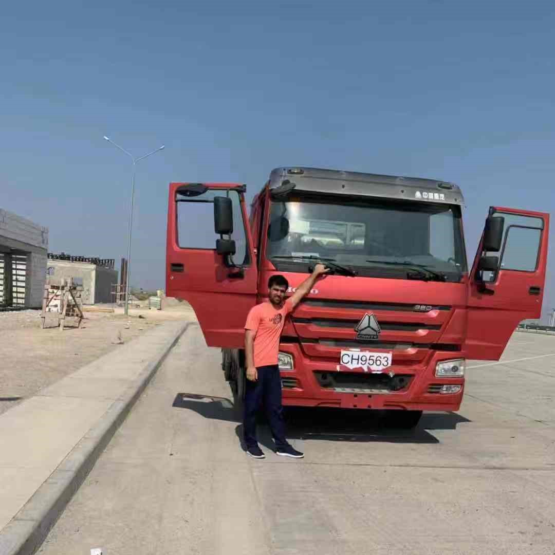 Uzbekistan Customer Howo Dump Truck